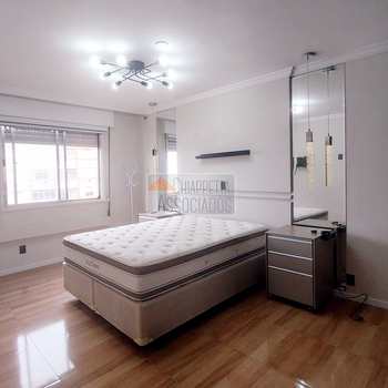 Apartamento em Santos, bairro Gonzaga