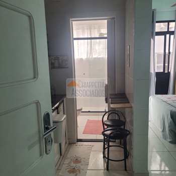 Kitnet em São Vicente, bairro Itararé