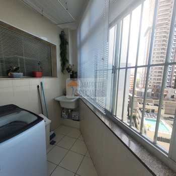 Apartamento em Santos, bairro José Menino