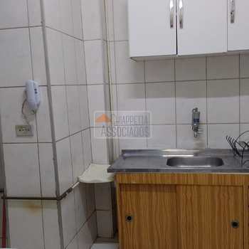 Kitnet em Santos, bairro Embaré