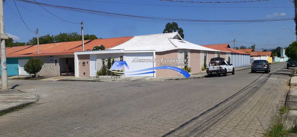 Casa em Queimados, no bairro Vila Pacaembu