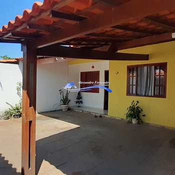 Casa em Queimados, bairro Vila Pacaembu