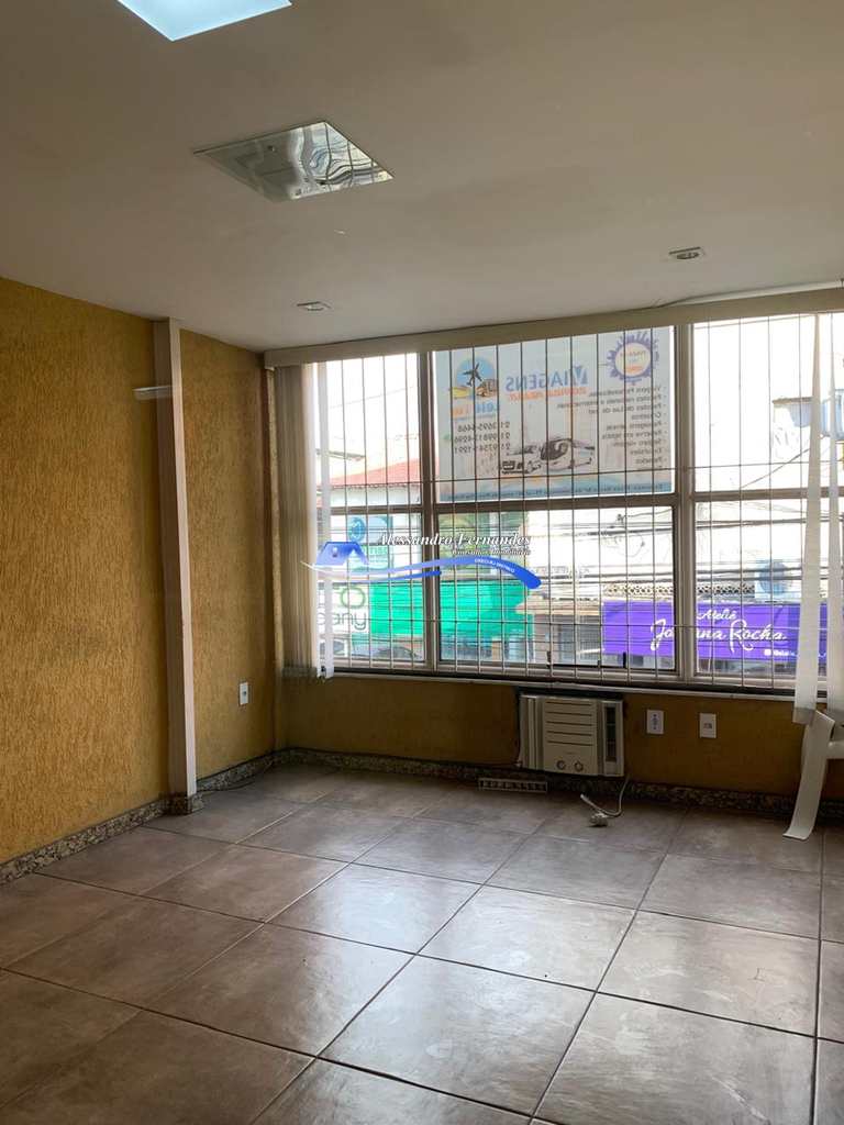 Sala Comercial em Queimados, no bairro Queimados
