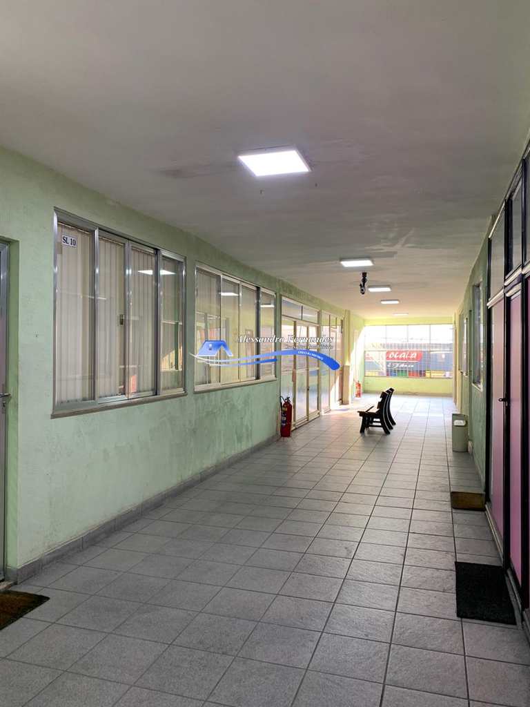 Sala Comercial em Queimados, no bairro Queimados