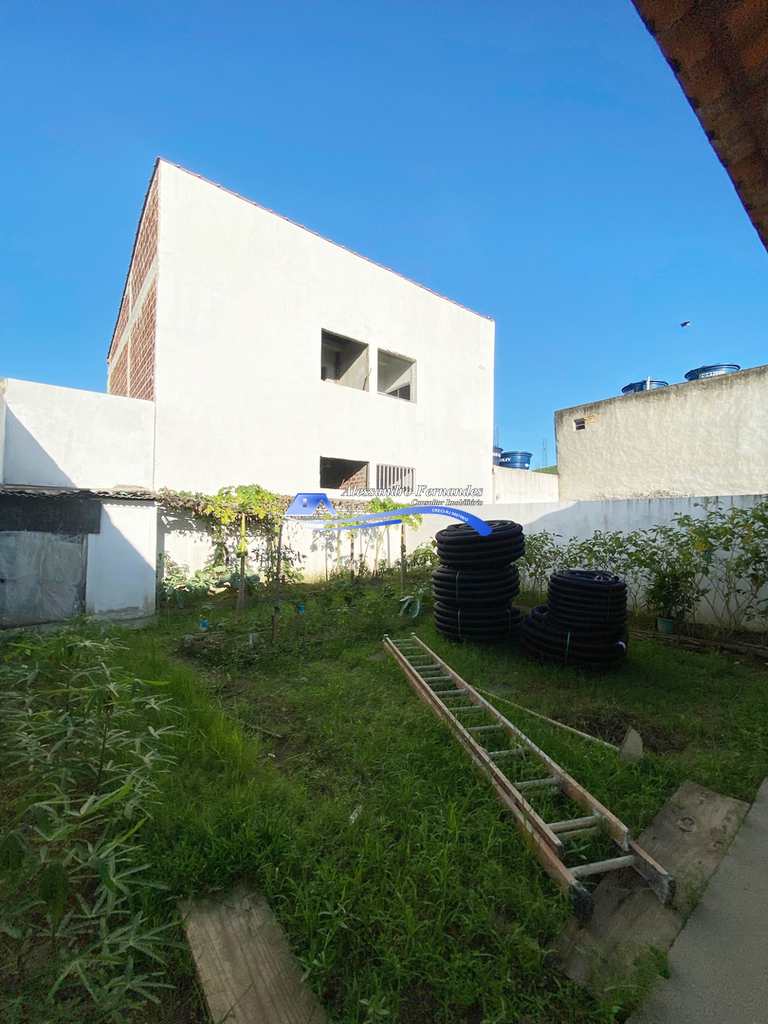 Casa em Queimados, no bairro Vila Pacaembu