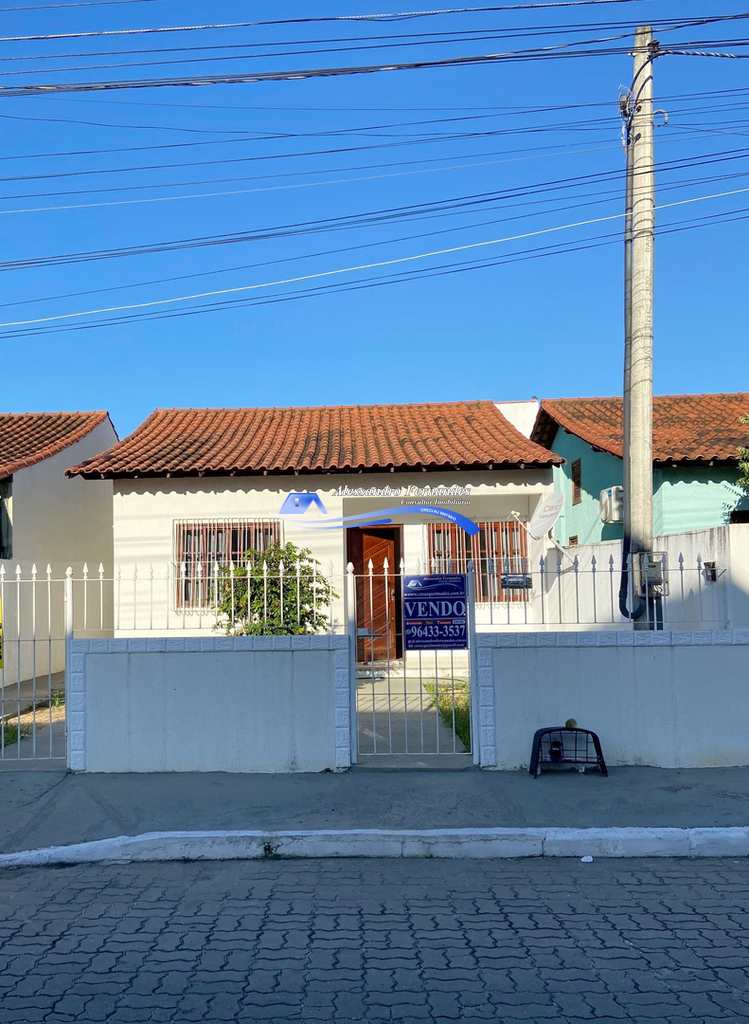 Casa em Queimados, no bairro Vila Pacaembu