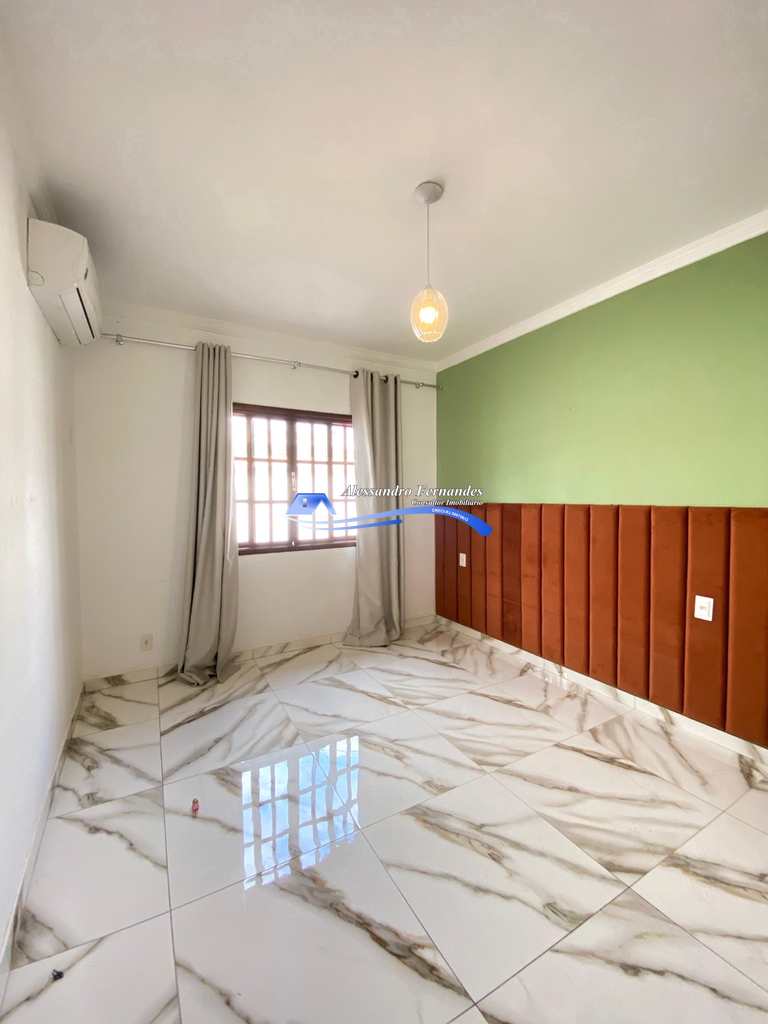 Casa em Queimados, no bairro Vila Pacaembu