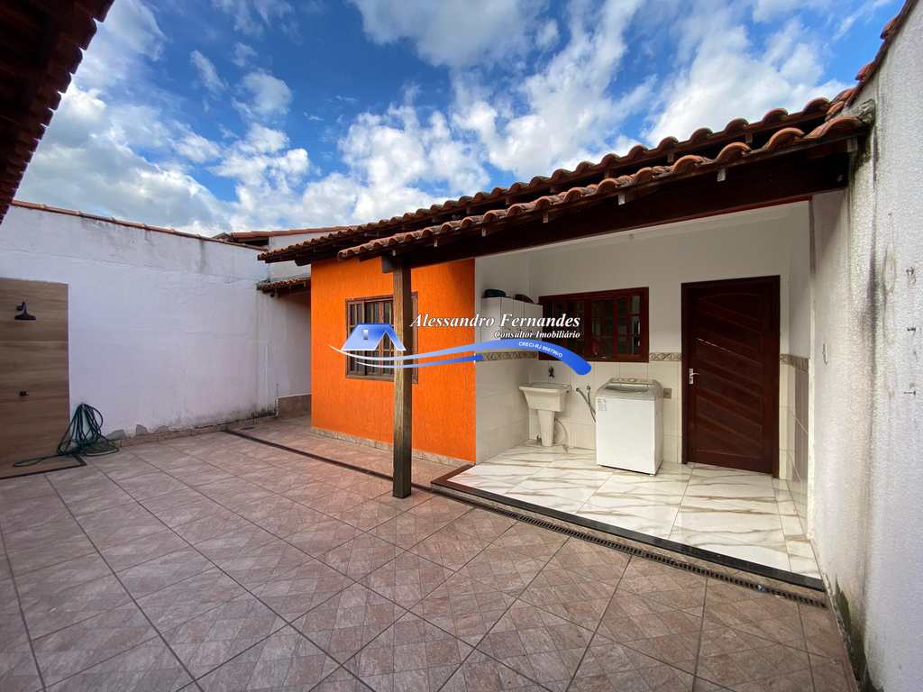Casa em Queimados, no bairro Vila Pacaembu