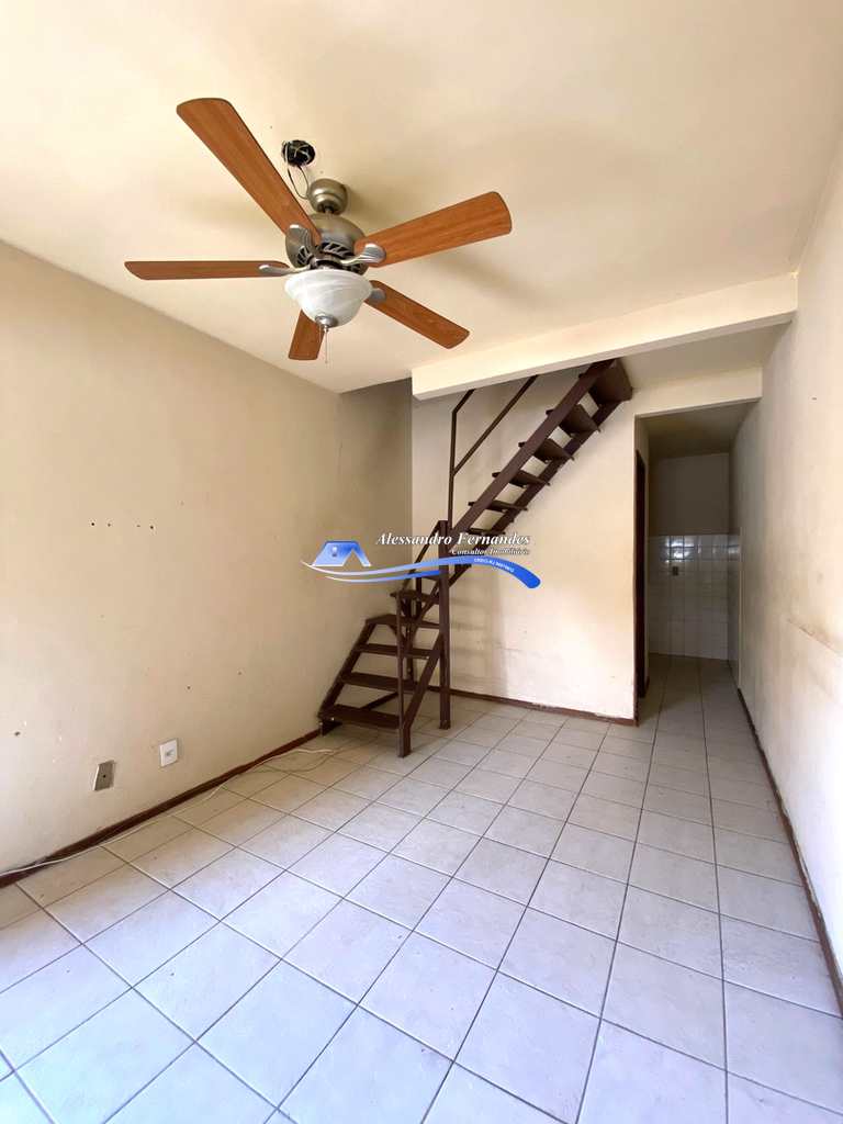 Casa de Condomínio em Queimados, no bairro Queimados