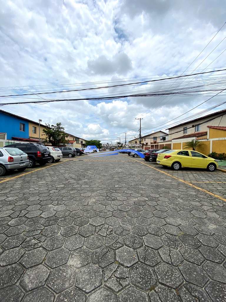 Casa de Condomínio em Queimados, no bairro Queimados