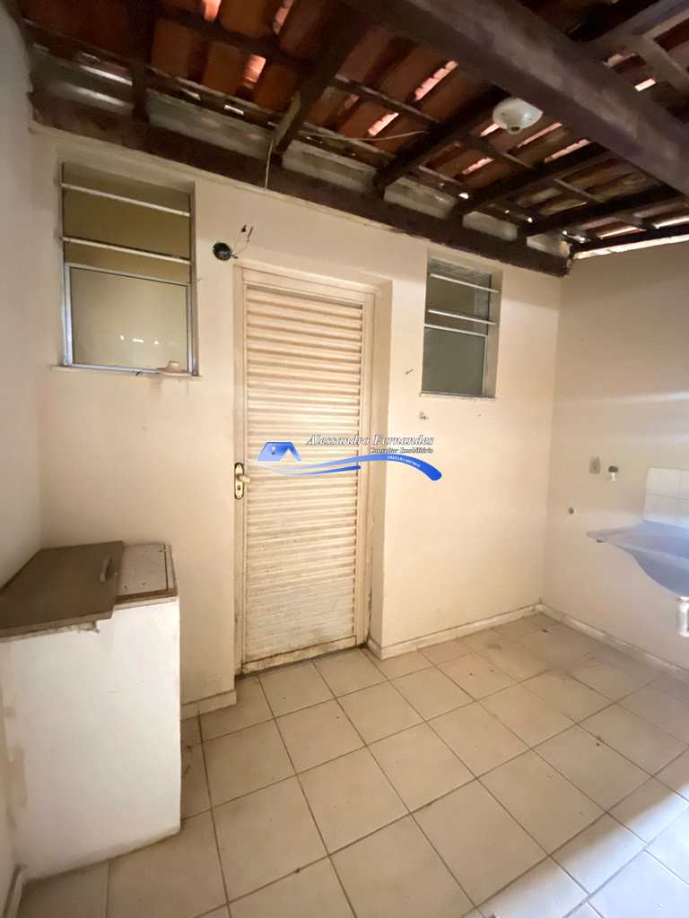 Casa de Condomínio em Queimados, no bairro Queimados