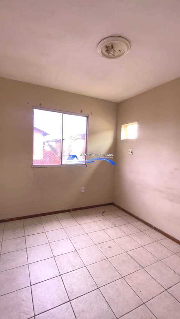 Casa de Condomínio em Queimados, no bairro Queimados