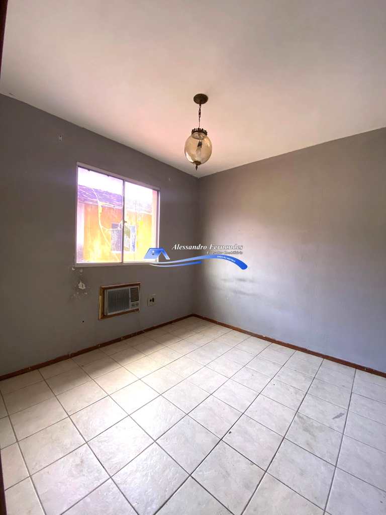 Casa de Condomínio em Queimados, no bairro Queimados