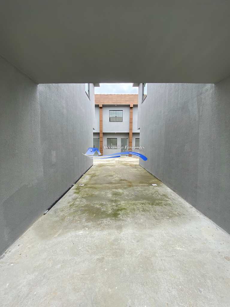 Casa em Queimados, no bairro do Carmo