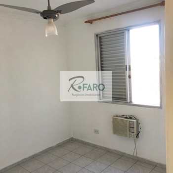 Apartamento em Santos, bairro Estuário