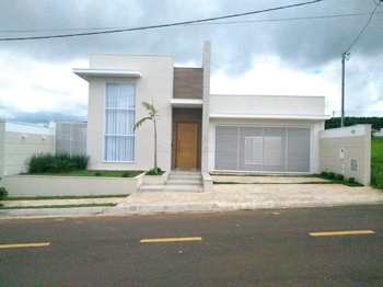 Casa de Condomínio, código 893 em Alfenas, bairro Residencial Floresta
