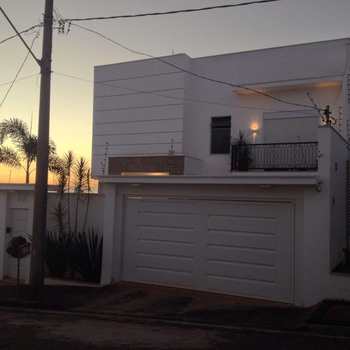 Casa, código 1081 em Alfenas, bairro Residencial Alto do Aeroporto
