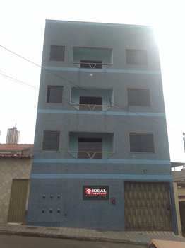 Apartamento, código 1510 em Alfenas, bairro Centro