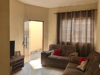 Casa, código 1632 em Alfenas, bairro Vila Santa Edwirges