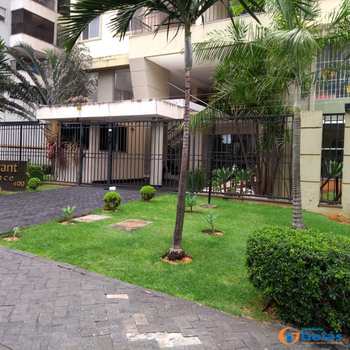 Apartamento em Goiânia, bairro Alto da Glória