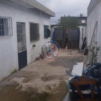 Casa em Mongaguá, bairro Agenor de Campos