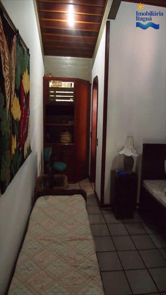 Casa em Ubatuba, no bairro Domingas Dias