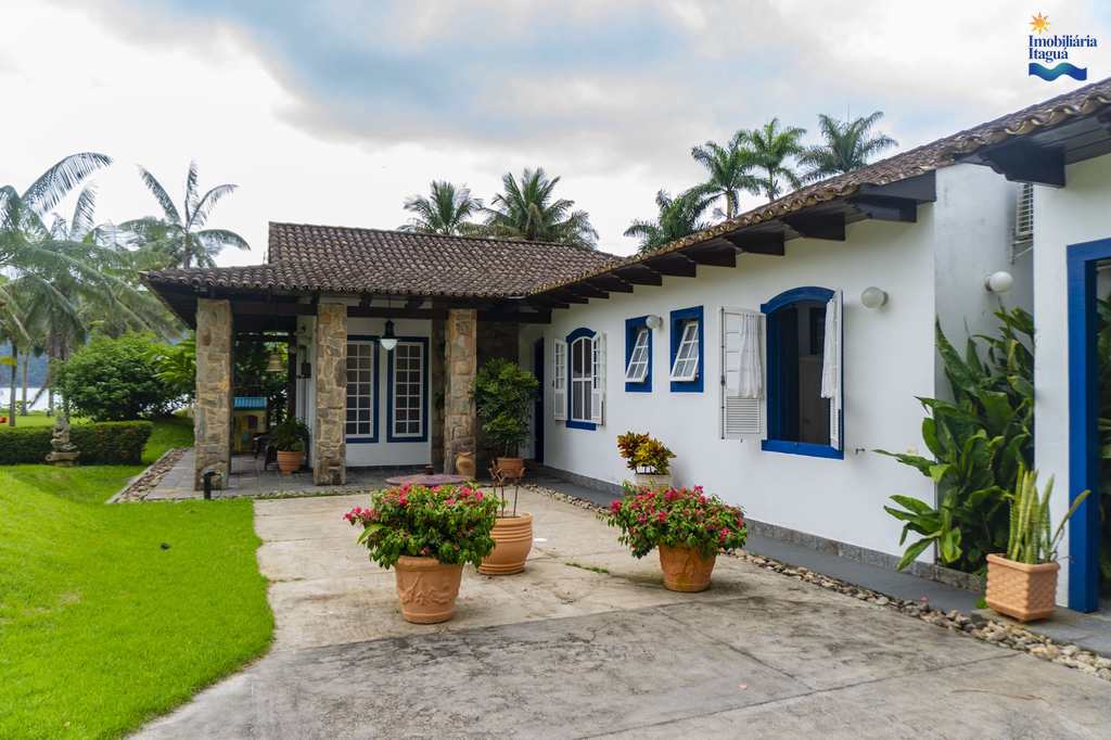Casa em Ubatuba, no bairro Praia Dura