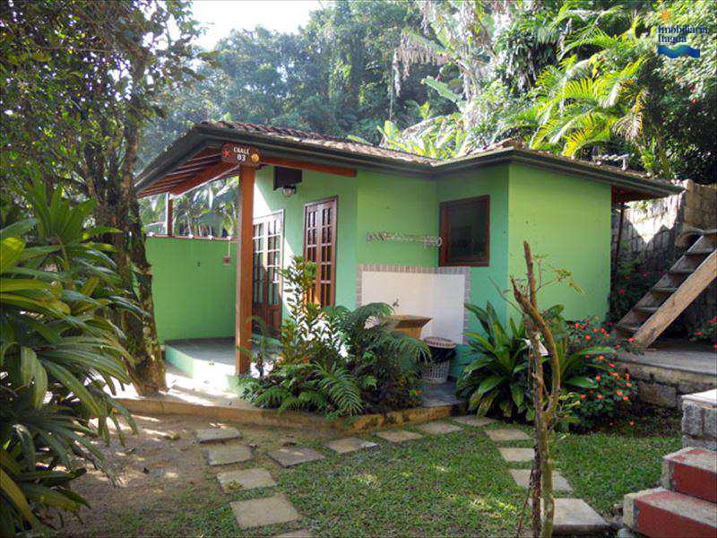 Casa em Ubatuba, no bairro Almada