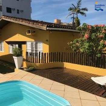Casa em Ubatuba, bairro Itagua