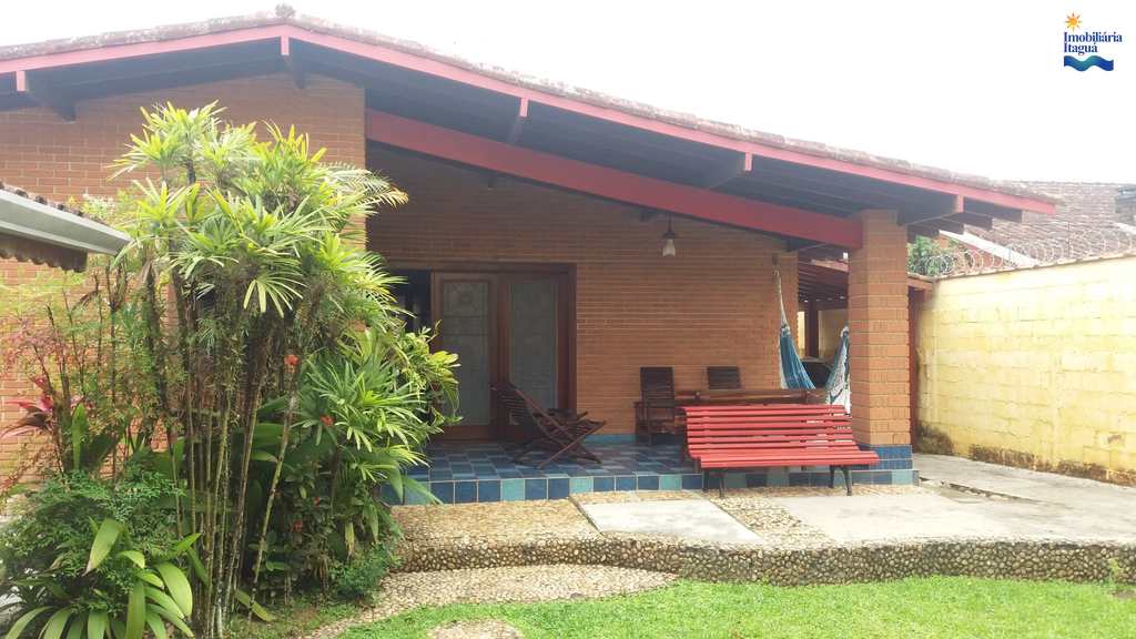 Casa em Ubatuba, no bairro Itagua