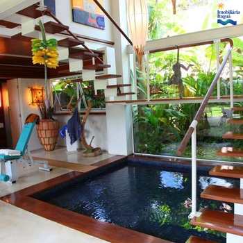 Casa em Ubatuba, bairro Itamambuca