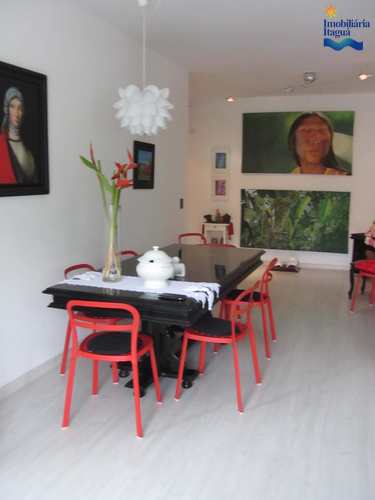 Apartamento, código AP1190 em Ubatuba, bairro Centro