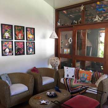Casa em Ubatuba, bairro Saco da Ribeira