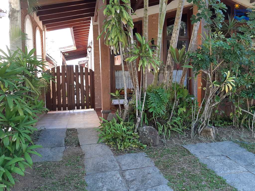 Casa em Ubatuba, no bairro Praia do Tenório