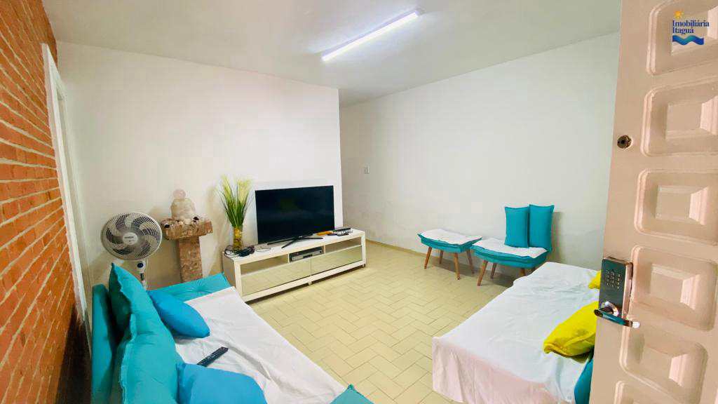 Casa em Ubatuba, no bairro Lázaro