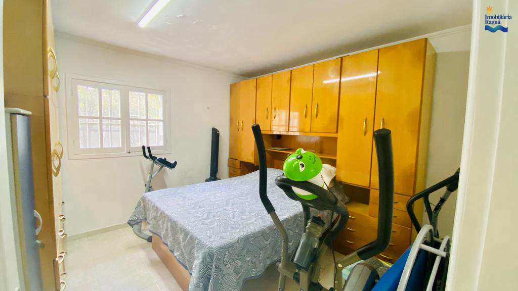 Casa em Ubatuba, no bairro Lázaro