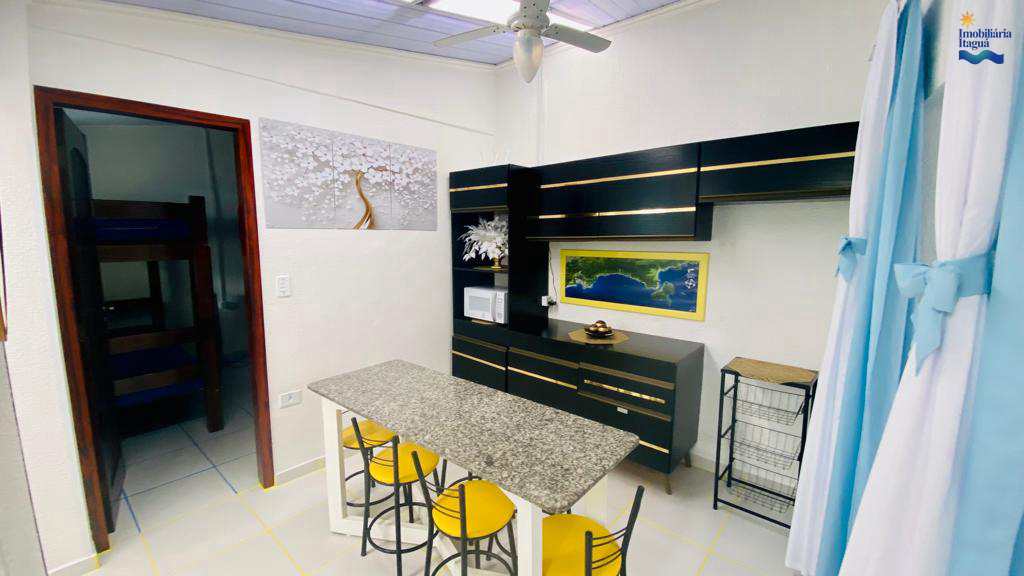 Casa em Ubatuba, no bairro Lázaro