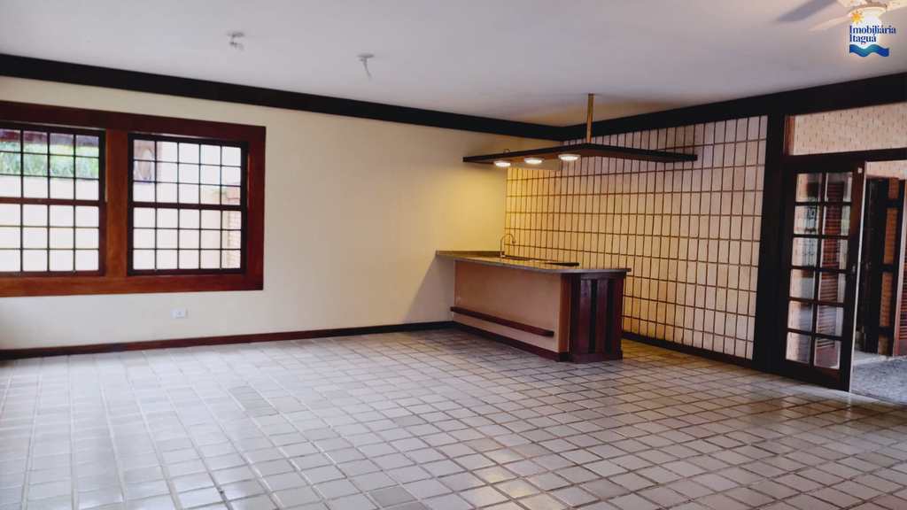 Casa em Ubatuba, no bairro Parque Vivamar