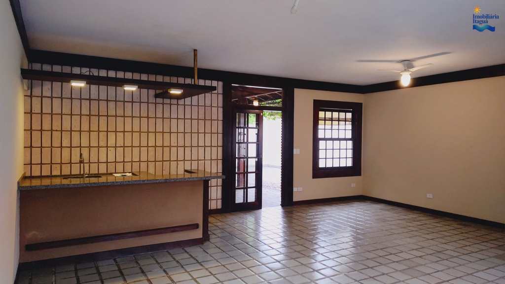 Casa em Ubatuba, no bairro Parque Vivamar
