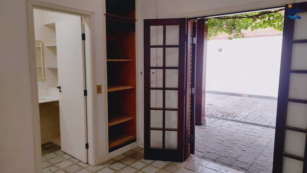 Casa em Ubatuba, no bairro Parque Vivamar