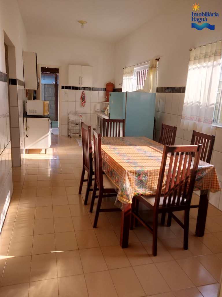 Casa em Ubatuba, no bairro Estufa I