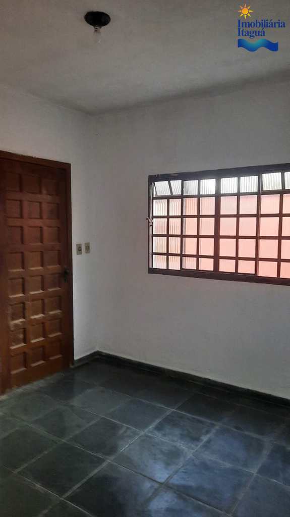 Casa em Ubatuba, no bairro Sumidouro