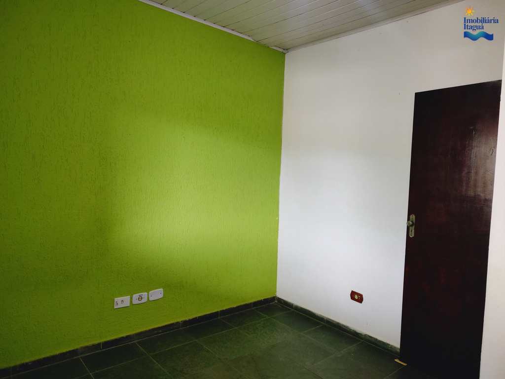 Casa em Ubatuba, no bairro Sumidouro
