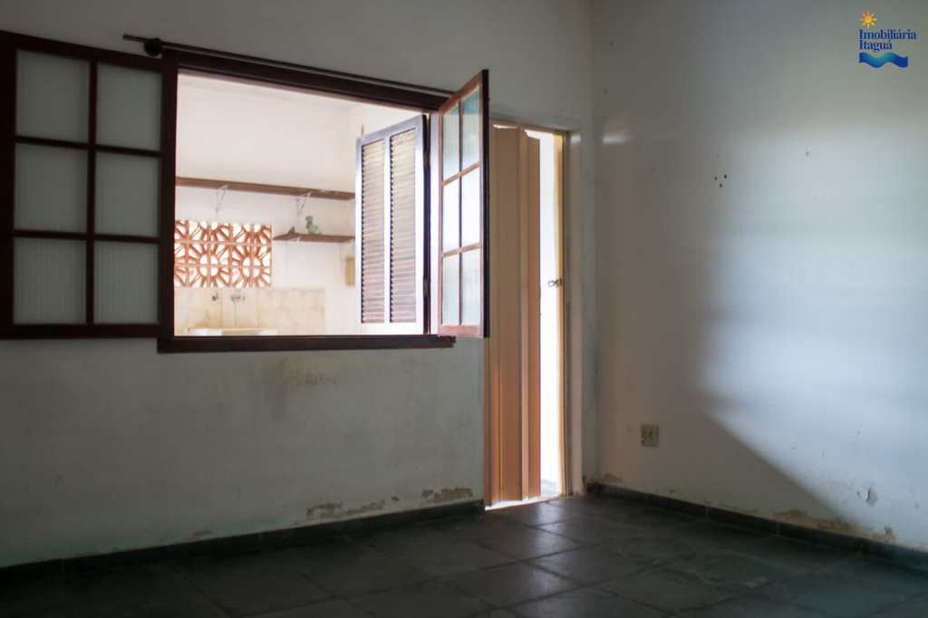 Casa em Ubatuba, no bairro Sumidouro