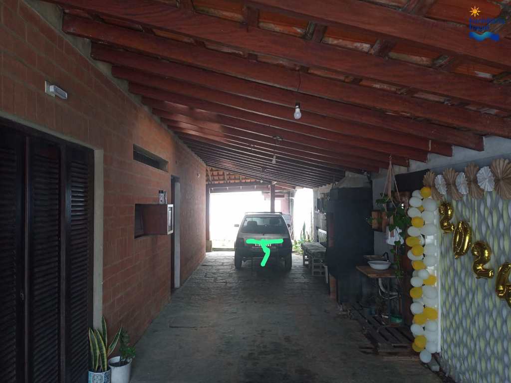 Casa em Ubatuba, no bairro Perequê Açu