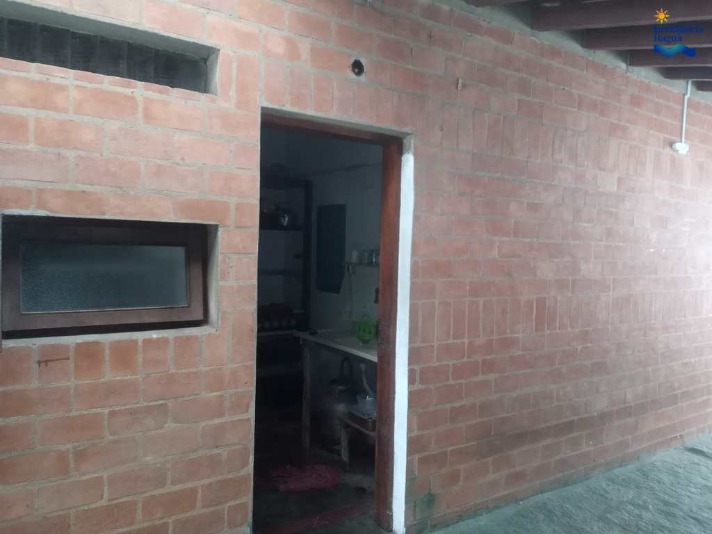 Casa em Ubatuba, no bairro Perequê Açu