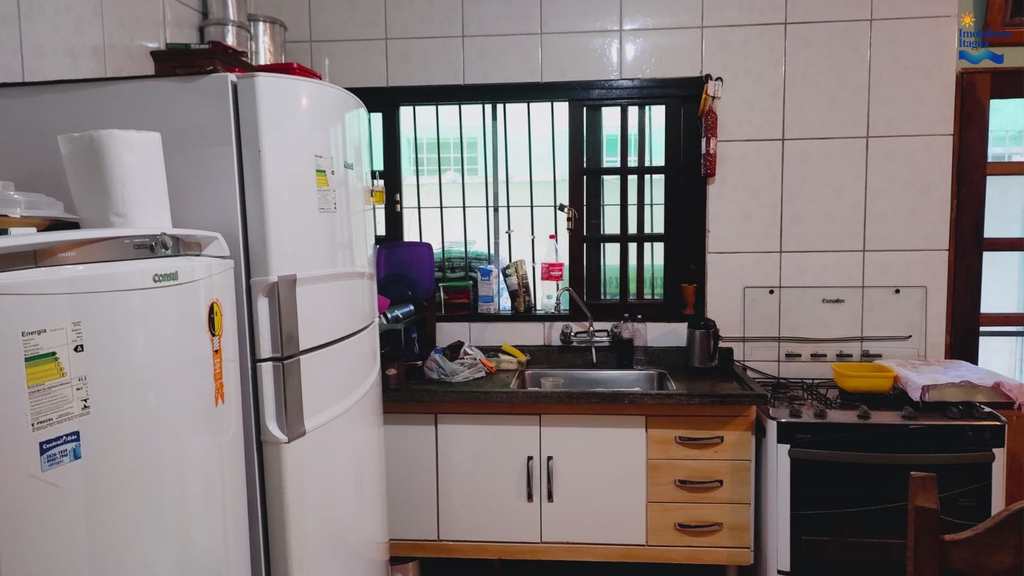 Casa em Ubatuba, no bairro Perequê Açu