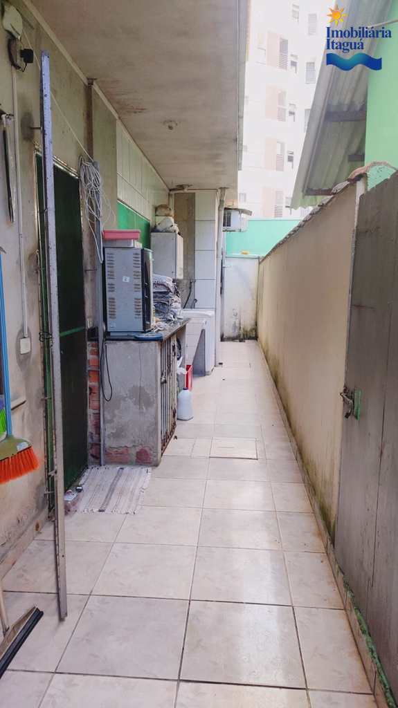 Casa em Ubatuba, no bairro Perequê Açu