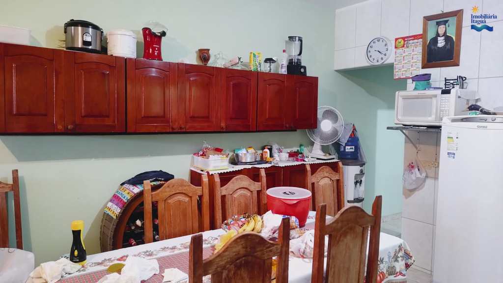 Casa em Ubatuba, no bairro Perequê Açu