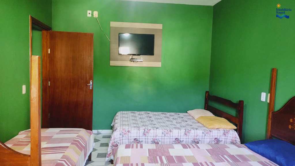 Casa em Ubatuba, no bairro Perequê Açu
